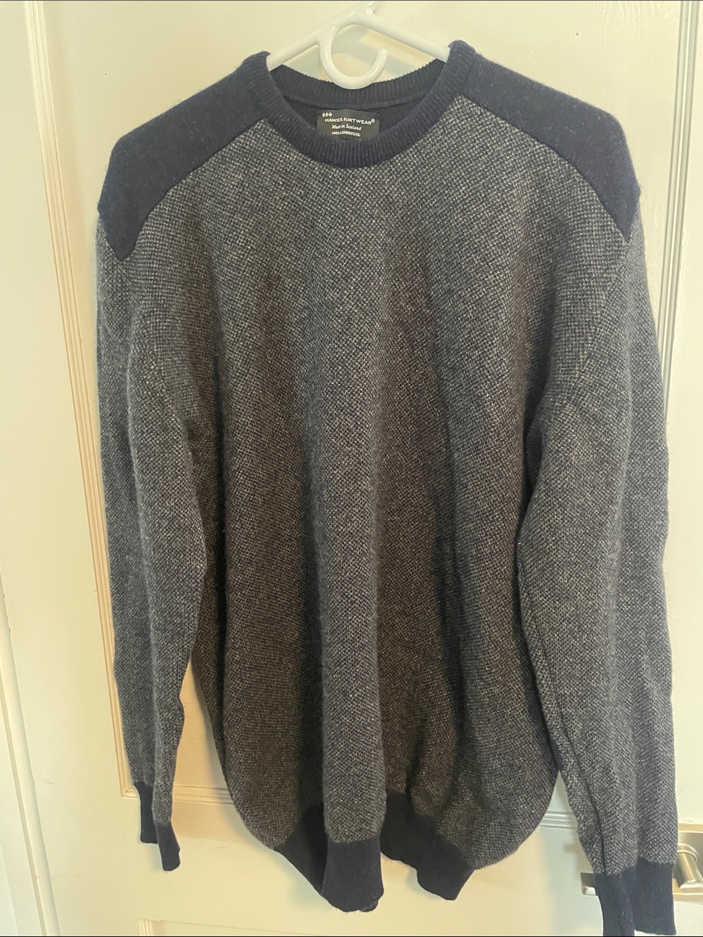 Hawick Knitwear Men's Navy and Gray Crewneck Sweater